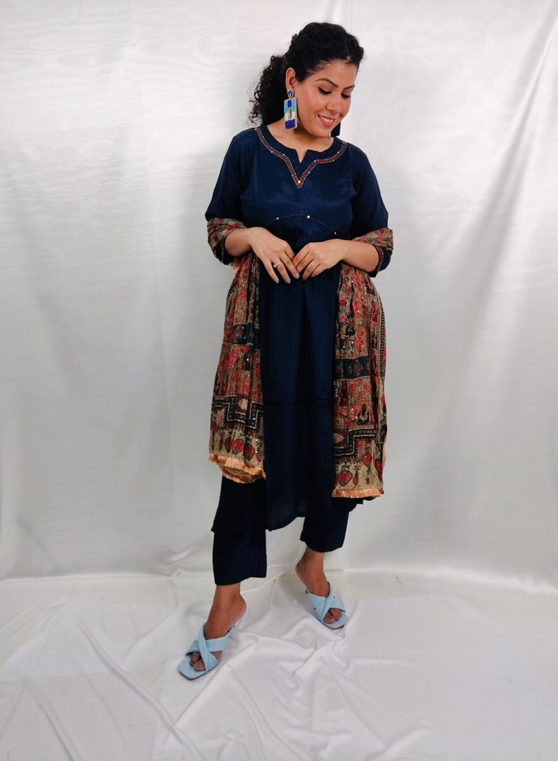 PRIYA’S PANACHE PRIYA'S PANACHE Blue Muslin Straight Kurta Pant Set with Printed Dupatta – Ethnic Festival & Partywear for Women - Image 4