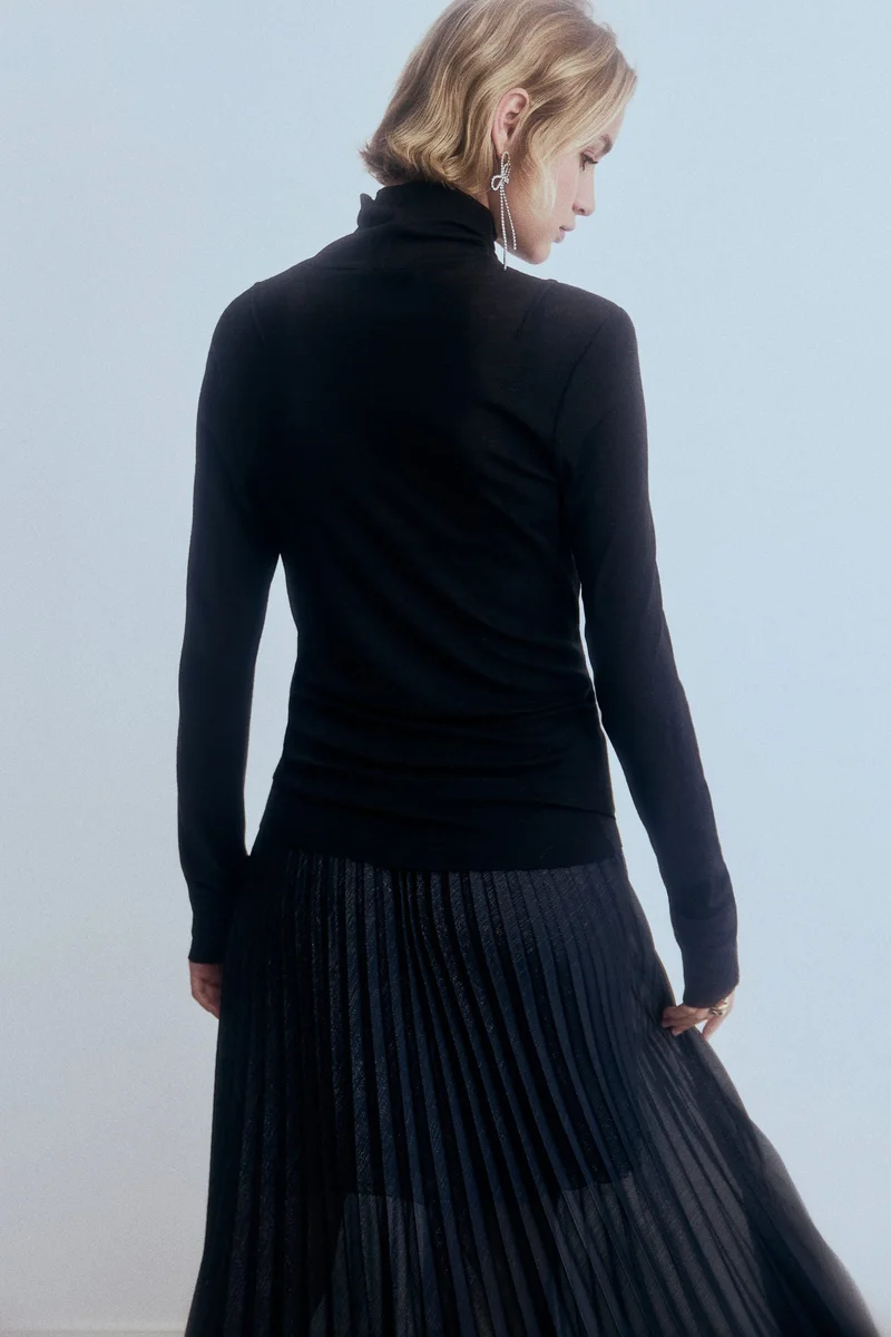 اتش اند ام تنورة ماكسي مزينة بكسرات