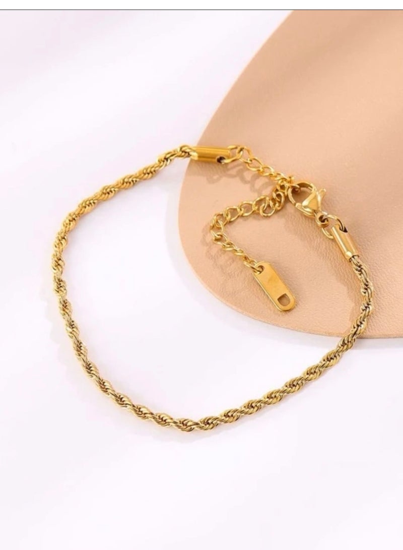 إيكوال اسوارة نسائية مصنوعة من الاستانلس ستيل مطلية باللون الذهبي عيار 18 - Image 1