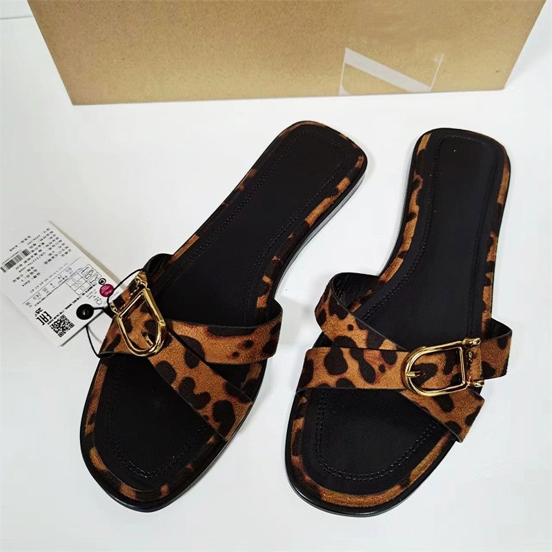 صنادل رومانية مسطحة للنساء من زَا 2023، موضة السيدات، حزام متقاطع مئة، طباعة الفهد - Image 1