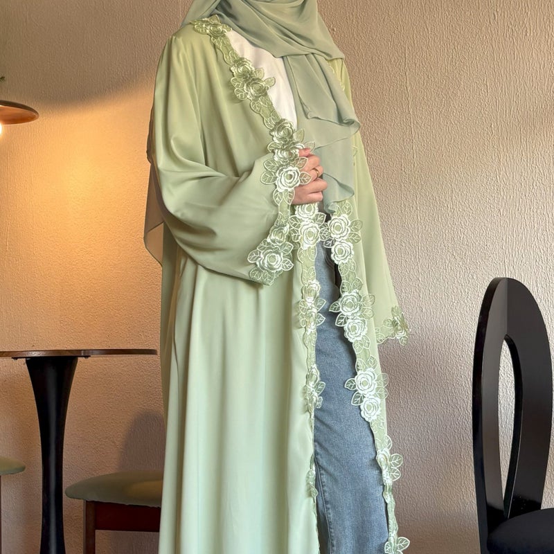 Women's Elegant Green Floral Lace Kaftan Dress