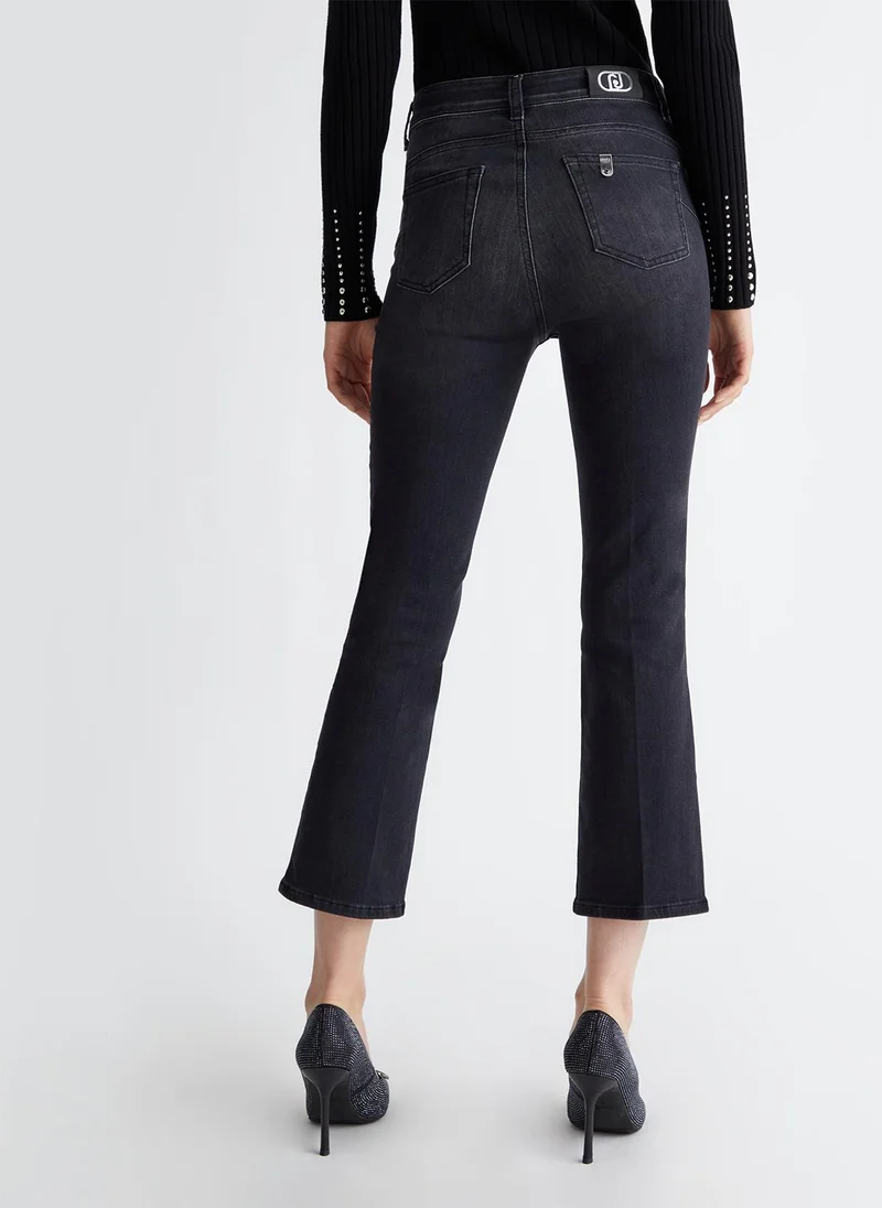 ليو جو بنطال جينز قصير بقصة ساق واسعة