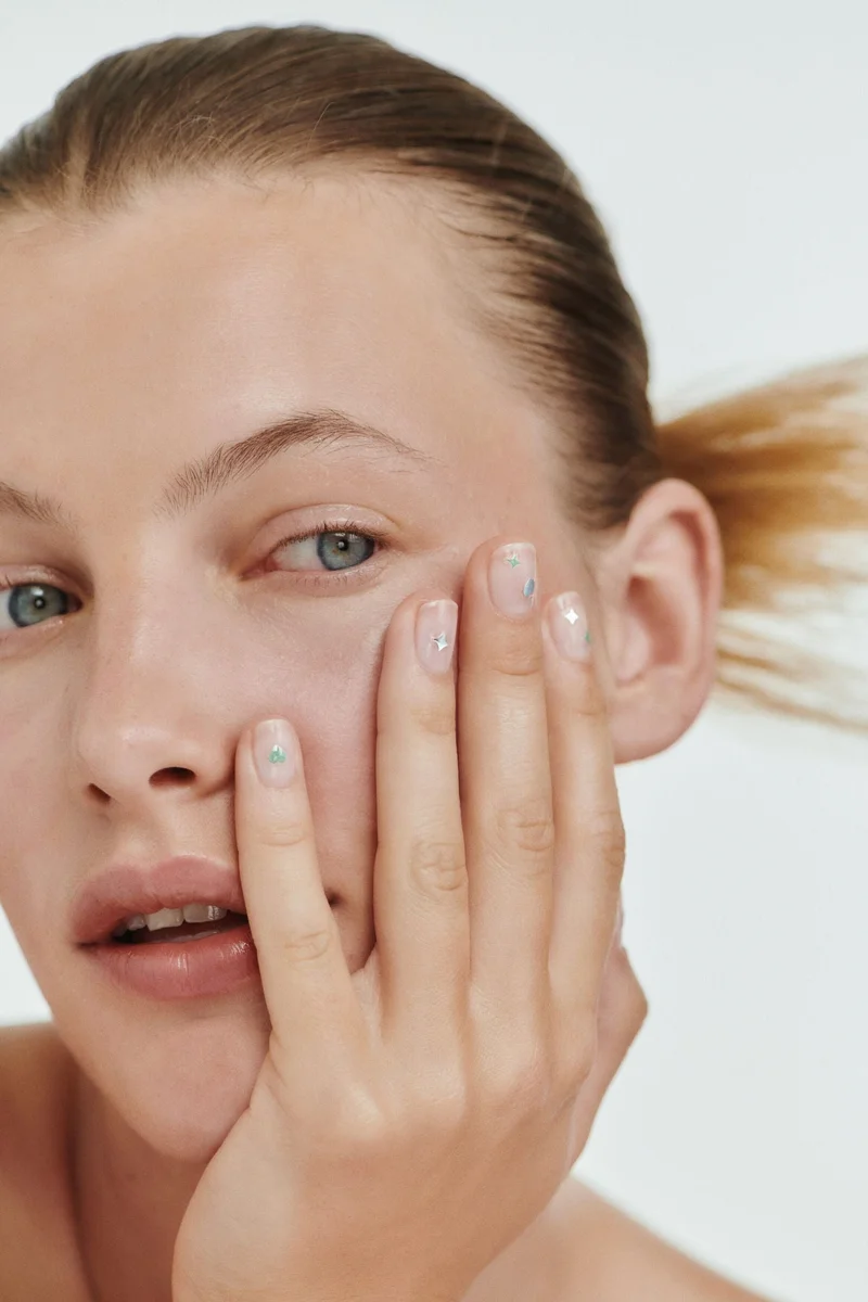 اتش اند ام ملصقات أظافر بتصميم ثلاثي الأبعاد