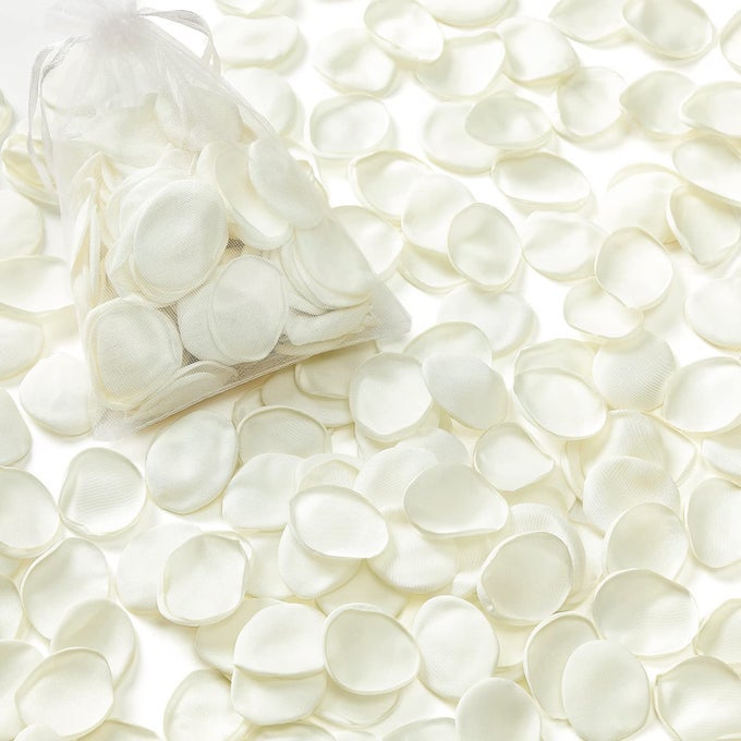 300pcs Silk Rose Petals Flower Petals for Weddings Ivory White Petals Fake Rose Petals Artificial Flower Petals for Wedding Proposal Flower Girl Basket Aisle Runner Bridal Shower