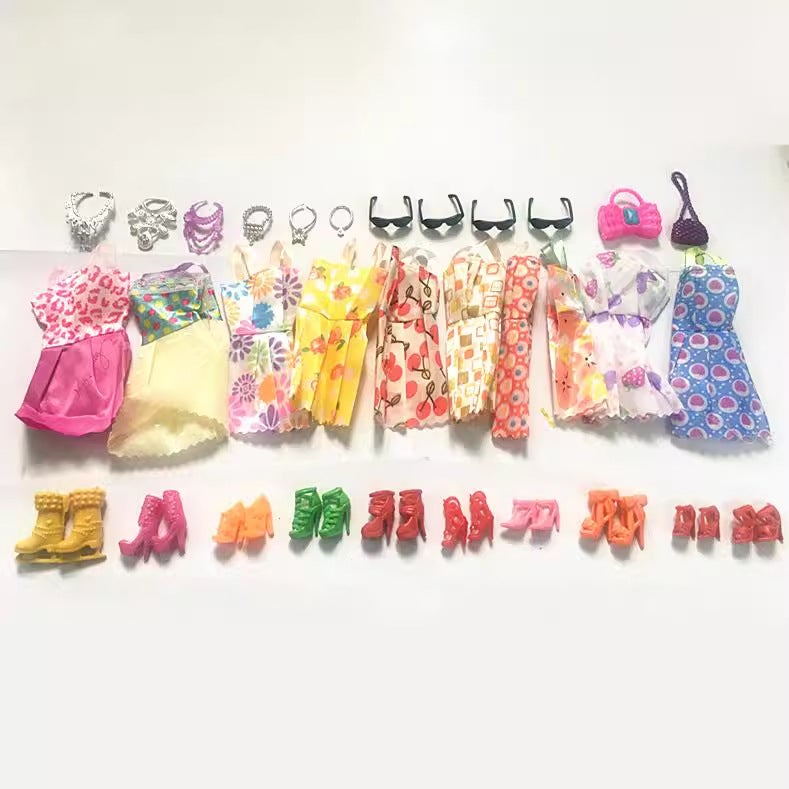 Spot 32Pcs10 Dolls Short Skirts 10 Pairs Of High Heel Shoes 6 Necklaces 4 Glasses Bags Clothing Accessories 62G - Image 2