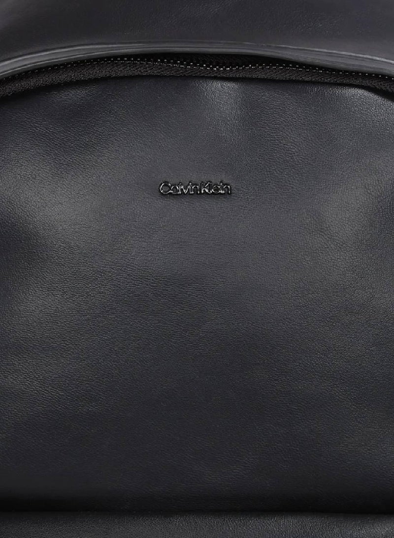 CALVIN KLEIN Square Backpack - Image 4
