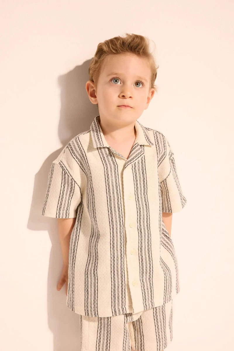 ديفاكتو 2 piece Oversize Fit Resort Neck Striped Set