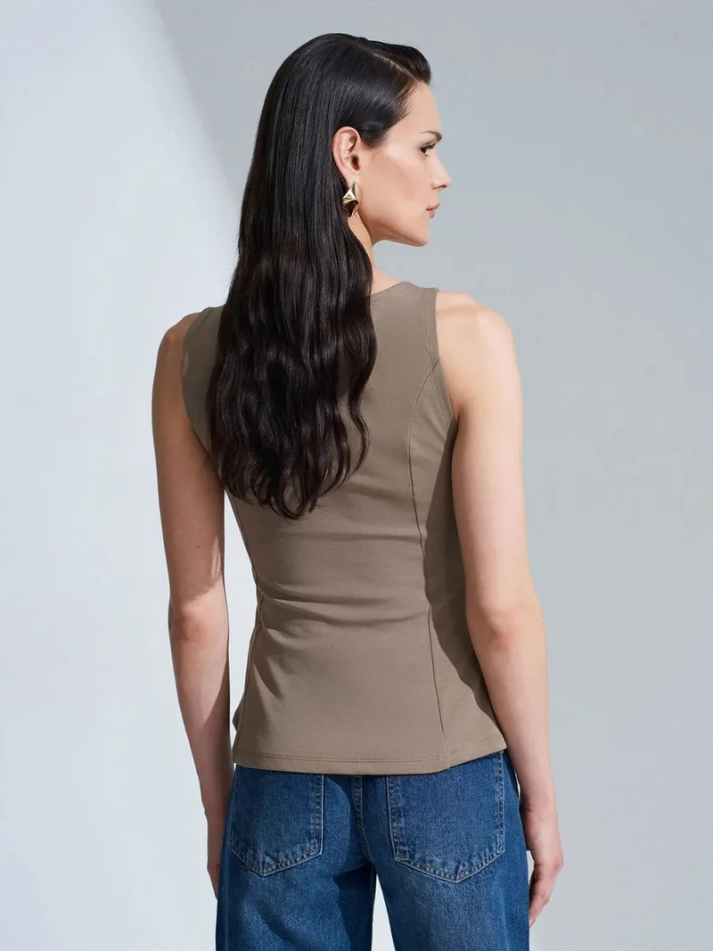 ديلفين DILVIN Fitted Sleeveless Peplum Blouse