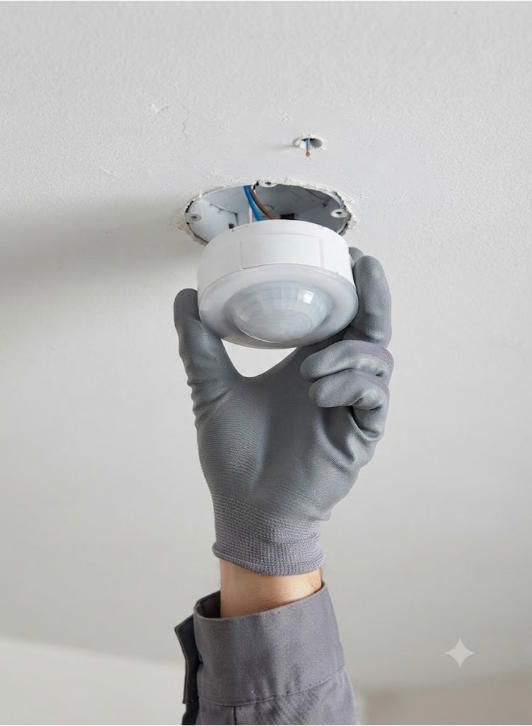Hager EE804A 360 Degree Surface Mount PIR Ceiling Occupancy Motion Sensor Detector Light - Image 3