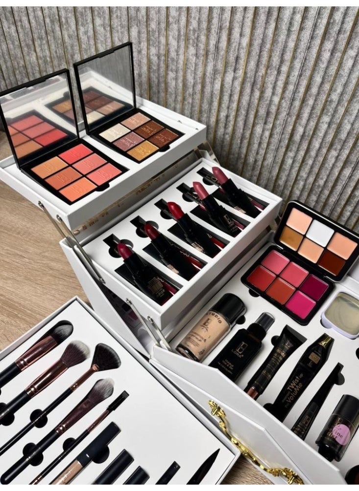LORA Laura's beauty box is distinguished by its distinctive and varied colors and varieties. Everything you need in one box.  - Image 3