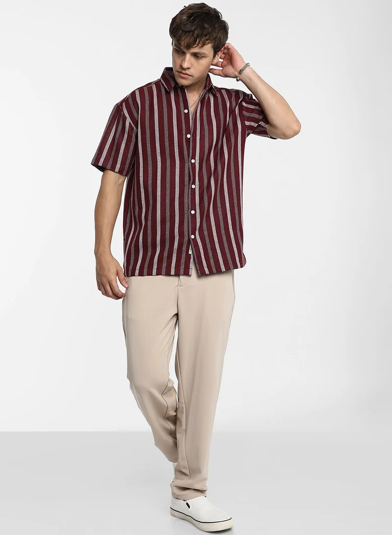 كامبوس سوترا Men's Maroon Red Pencil Striped Shirt