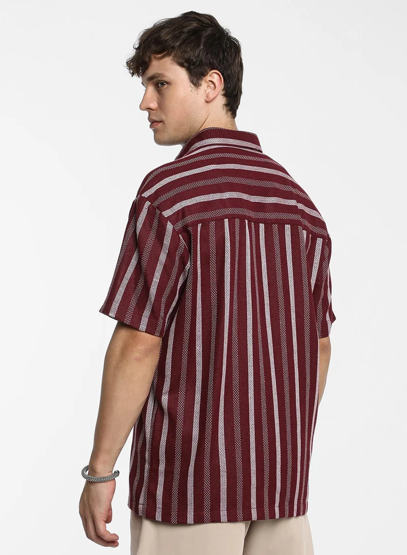 كامبوس سوترا Men's Maroon Red Pencil Striped Shirt