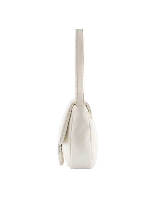 فوسكا شنطة Foska كروس نسائية صغيرة جلد ناعم – عملية يومية لون أبيض – مقاس 24x19 سم - Image 3