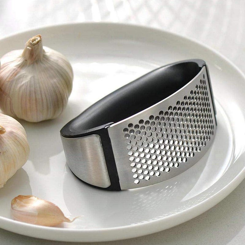 we3 we3 Garlic Press Stainless Steel Garlic Ginger Crusher Mincer Garlic Peeler Ergonomic Handle Labor Saving Easy to Use and Clean - Image 4