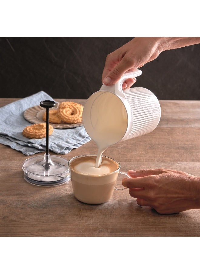 Snips Snips milk creamer 10*15.3cm, white  - Image 1