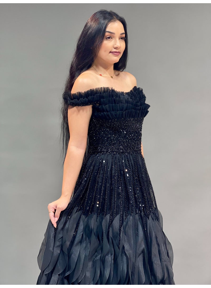 FAIZ COUTURE Elegant Off-Shoulder Evening Gown – Luxe Texture & Flattering Fit - Image 2