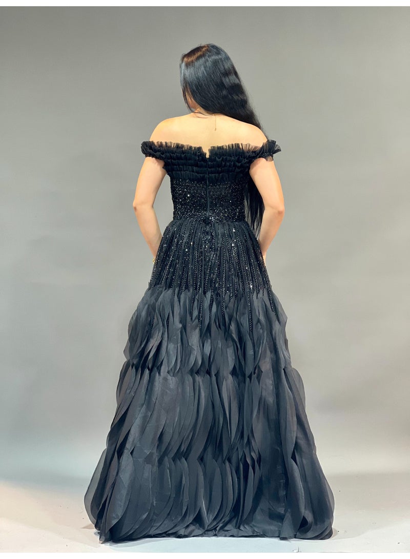 FAIZ COUTURE Elegant Off-Shoulder Evening Gown – Luxe Texture & Flattering Fit - Image 3