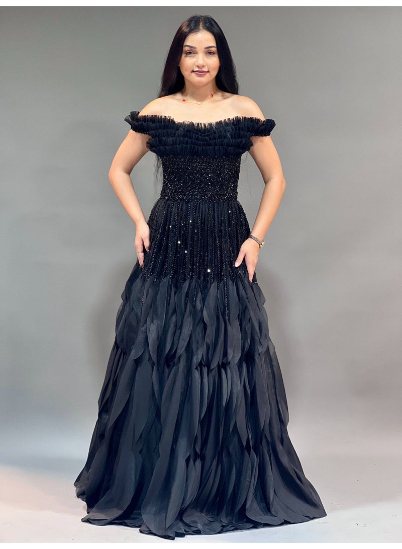 Elegant Off-Shoulder Evening Gown – Luxe Texture & Flattering Fit