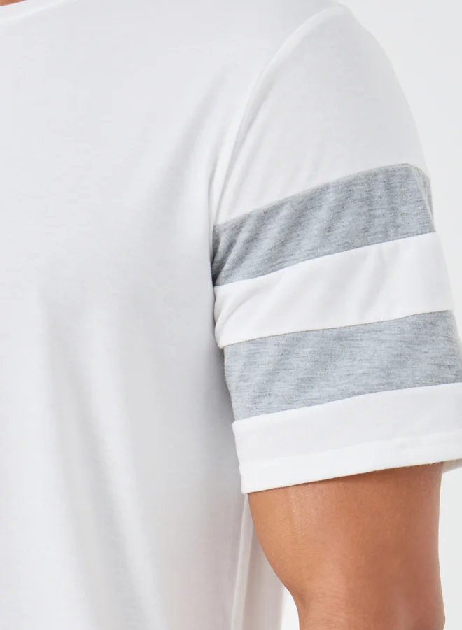 Styli Styli Men Contrast Striped Short Sleeve T-Shirt and Shorts Set