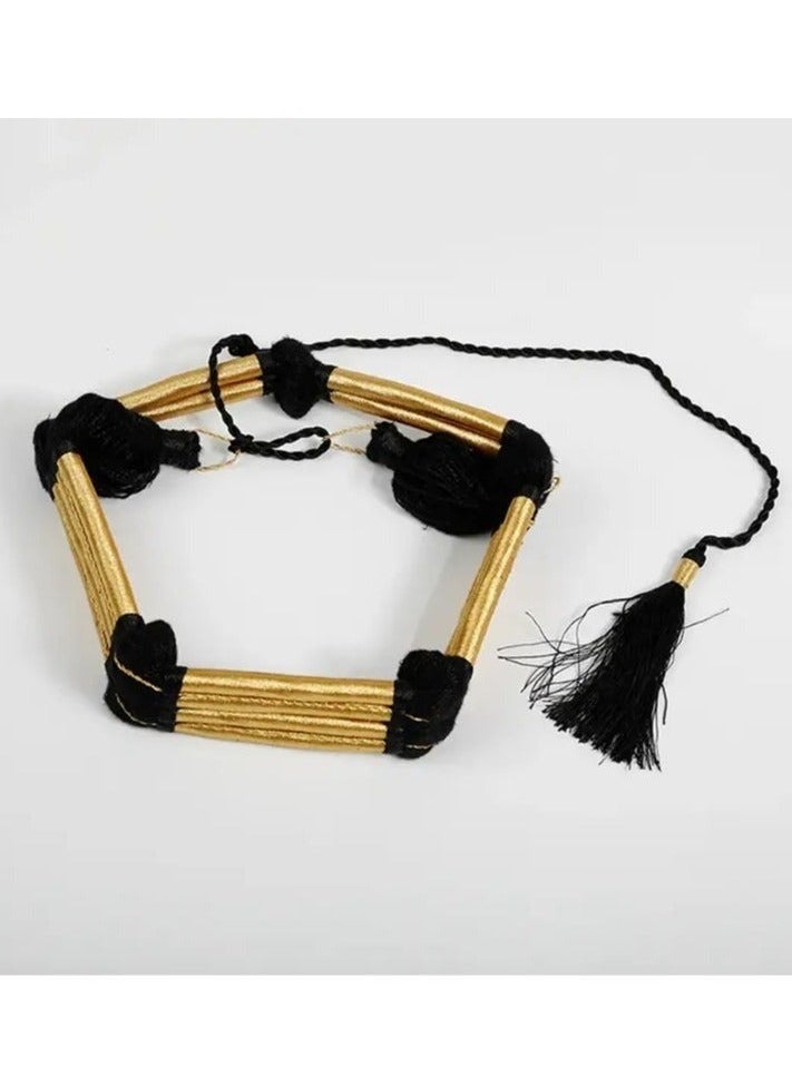 Generic - King Faisal's distinctive headband in a unique way to participate in the Saudi 6th Day - Image 1