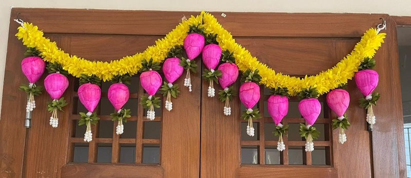 SELLPLUS Sellplus Lotus Buds Kali Yellow Gajra with Leaf Moti Latkan Door Bandhanwar Bandhanwar for Home Decoration for Main Door Entrance Pooja Room Decor Festivals Special OccasionPack of 1 