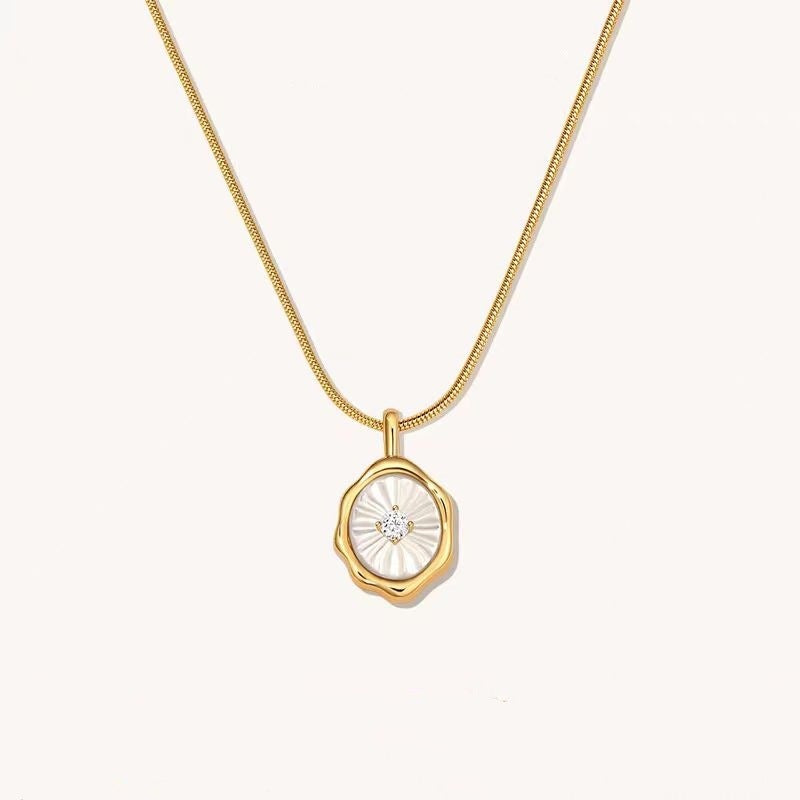 Natural Mother-of-Pearl Pendant Necklace 18K Gold Plated - Image 4