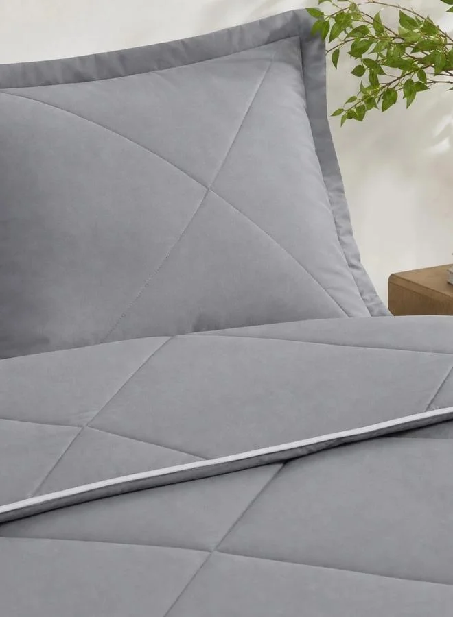 Styli 1-Piece Solid Comforter, Micro Fiber Single 90X100 Inches