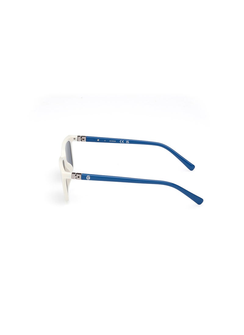 GUESS - Boys UV Protection Rectangular Sunglasses - GU923624V49 - Lens Size: 49 Mm - Image 1
