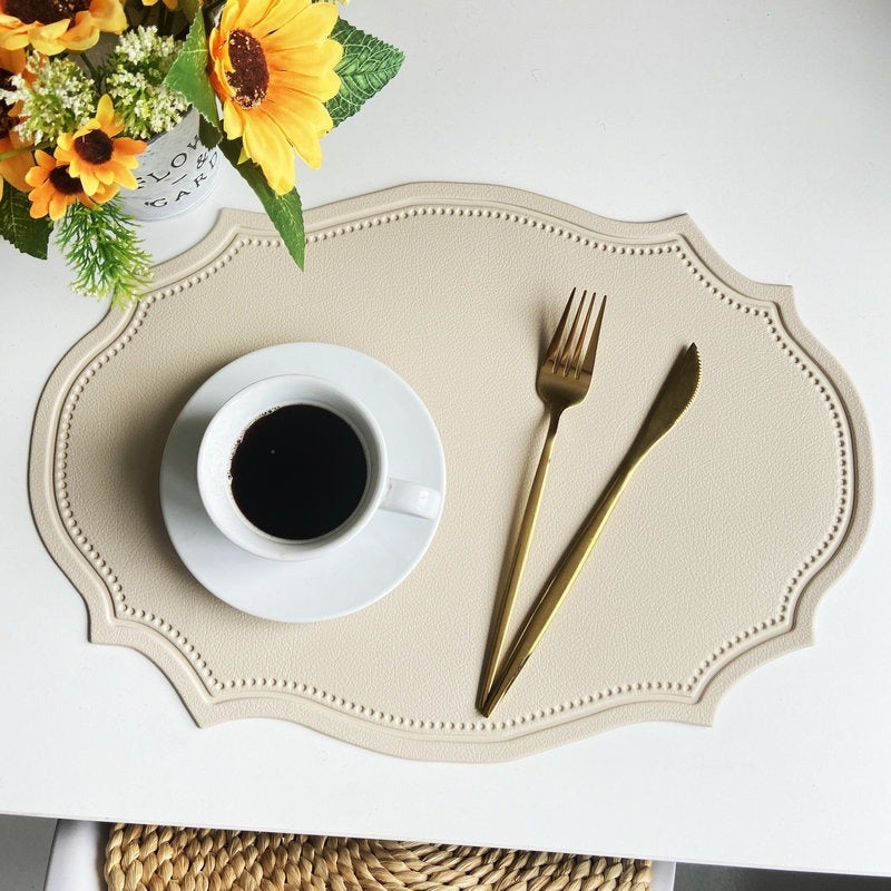 Vintage Faux Leather Placemat Heat-Resistant Beige special-shaped oval 