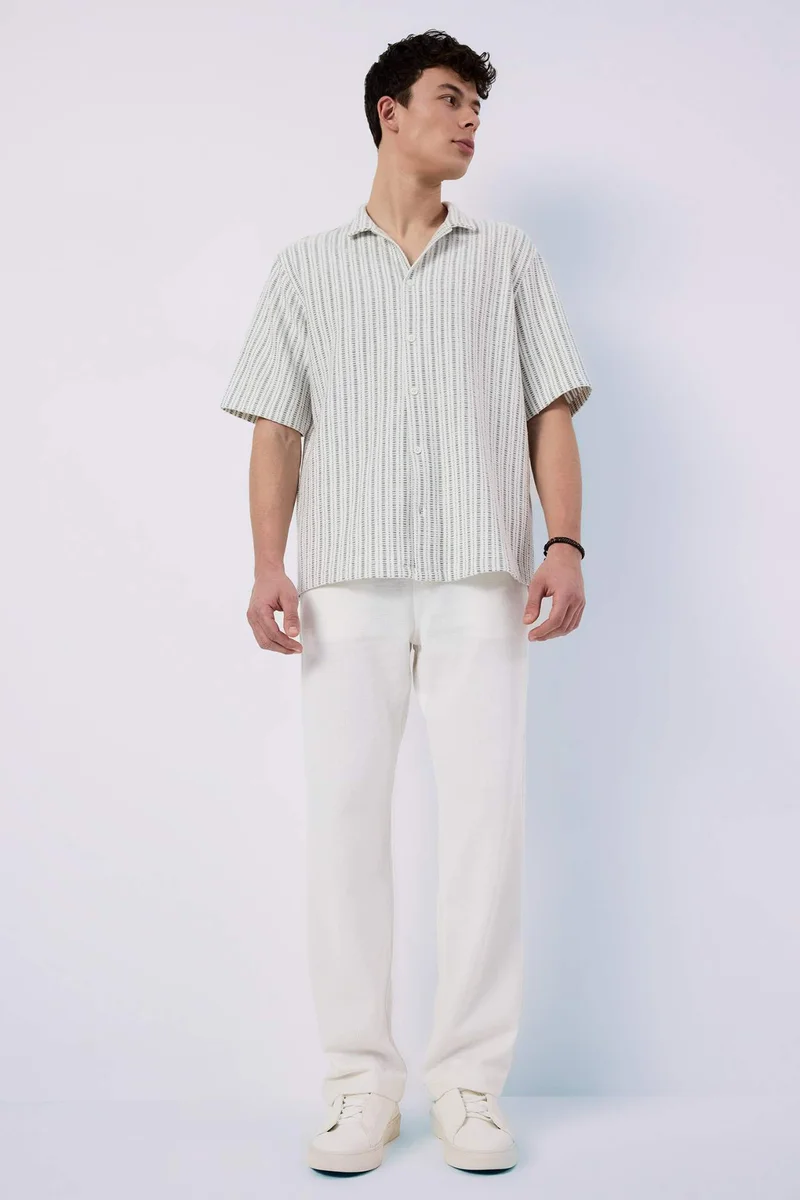 ديفاكتو Relax Fit Open Collar Striped Shirt