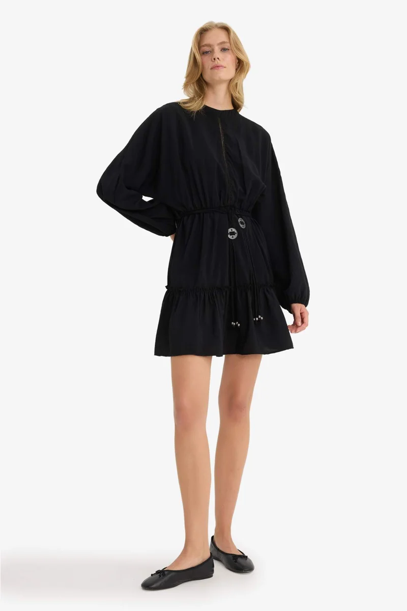 ديفاكتو Crew Neck Long Sleeve Mini Dress