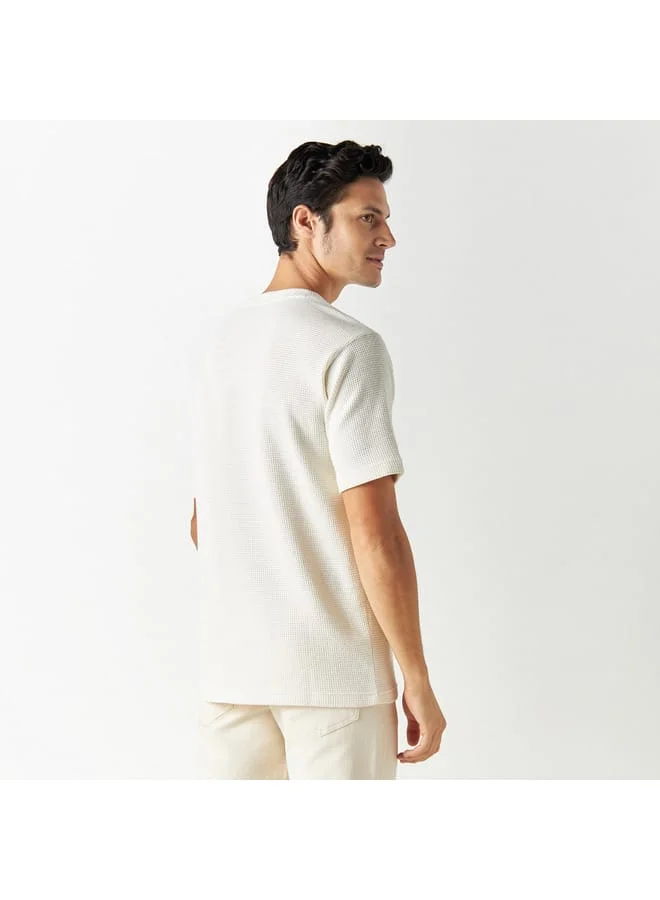 Iconic Iconic Textured Crew Neck T-shirt with Short Sleeves