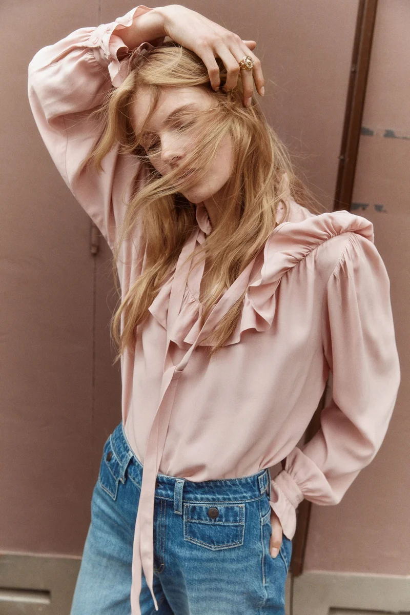 H&M Frill-trimmed blouse