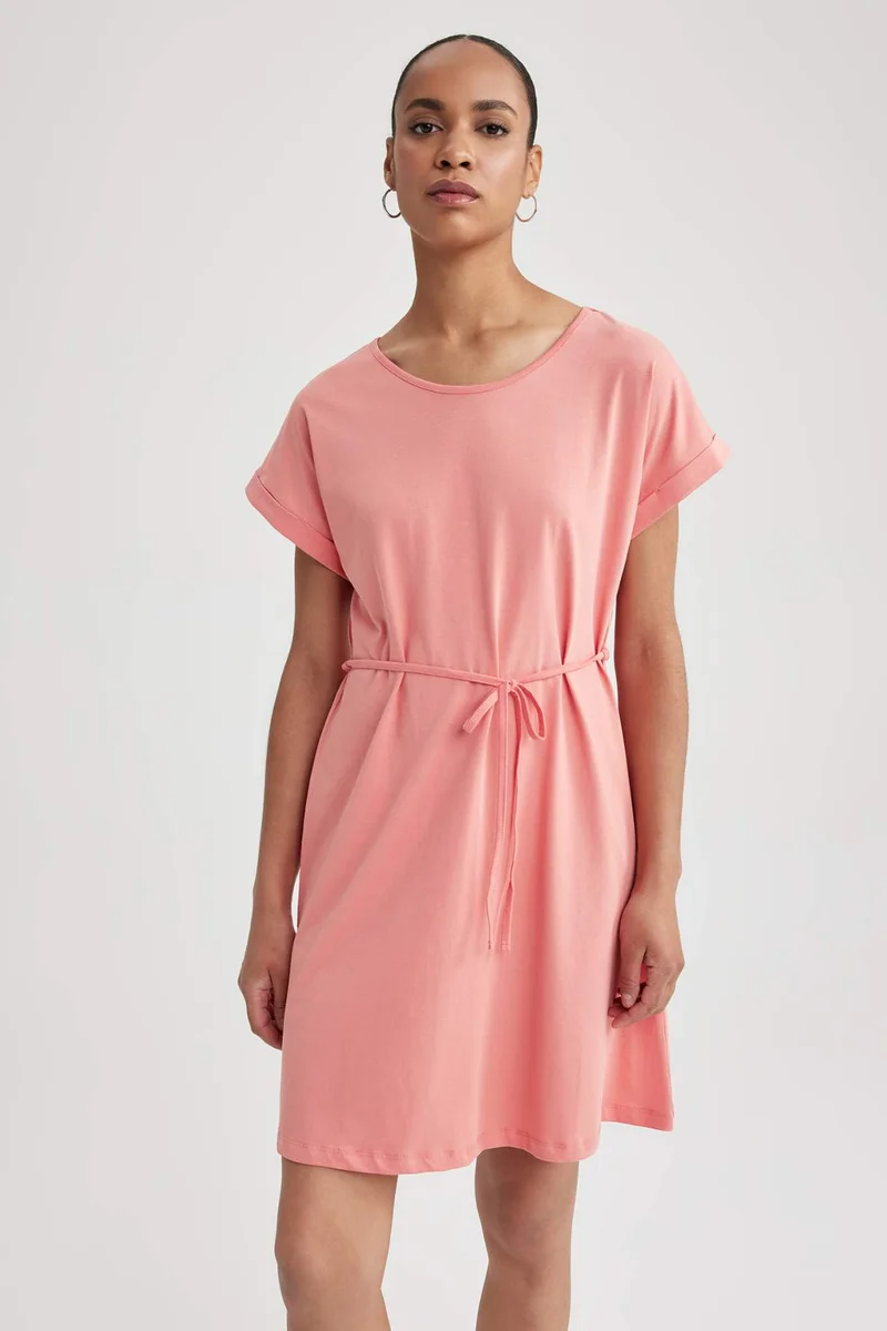 ديفاكتو A Cut Crew Neck Dress