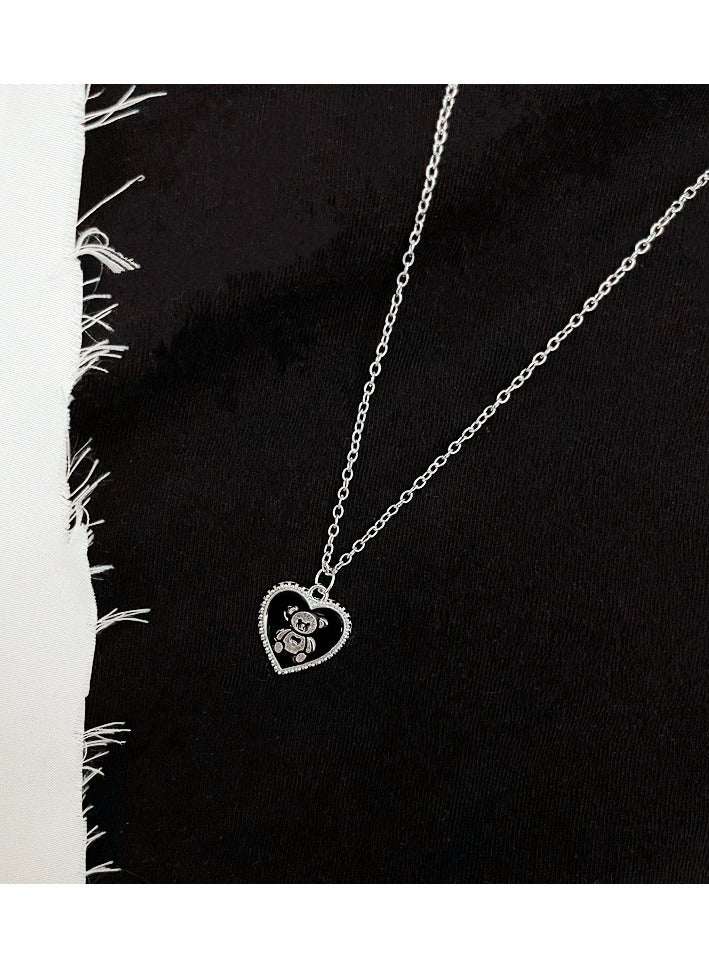Goolsky قلادة قلب فضي ودب محشو – تصميم فاخر لطيف ومرحب، هدية مثالية لصديقتك، ارتداء رومانسي يومي - Image 2
