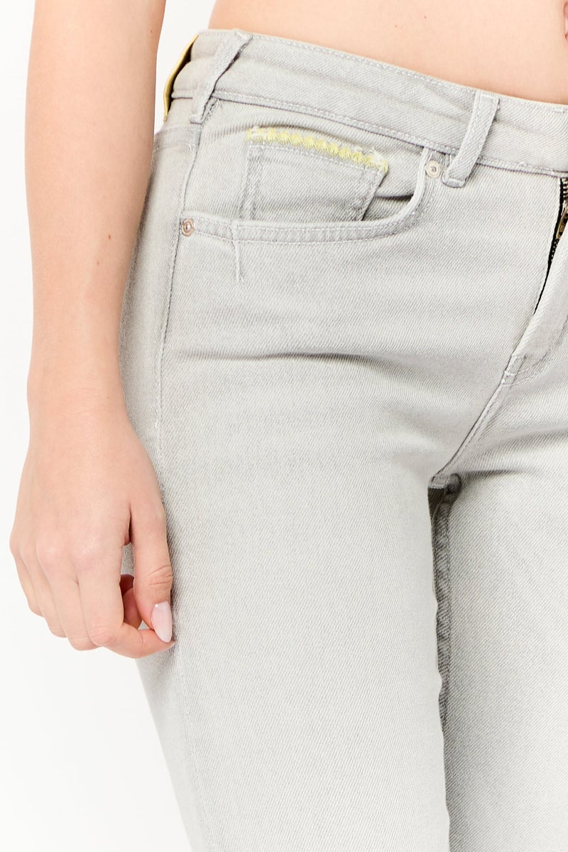 Scotch & Soda Women Regular Fit Washed Stretchable Jeans, Light Grey - Image 3