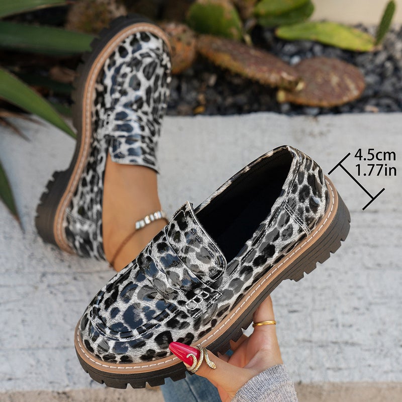 Unisex Casual Sneaker Shoes - Image 1