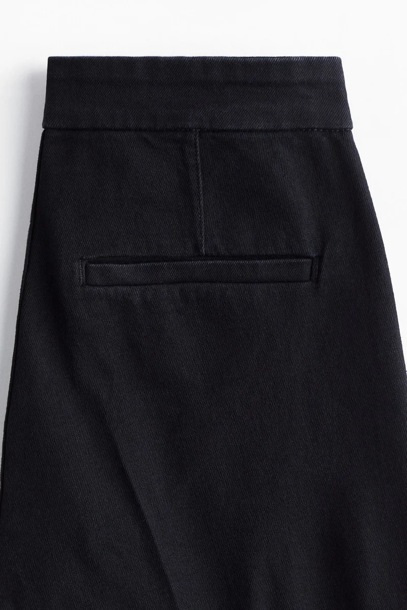 اتش اند ام جينز بقصة حافة واسعة وخصر عالي