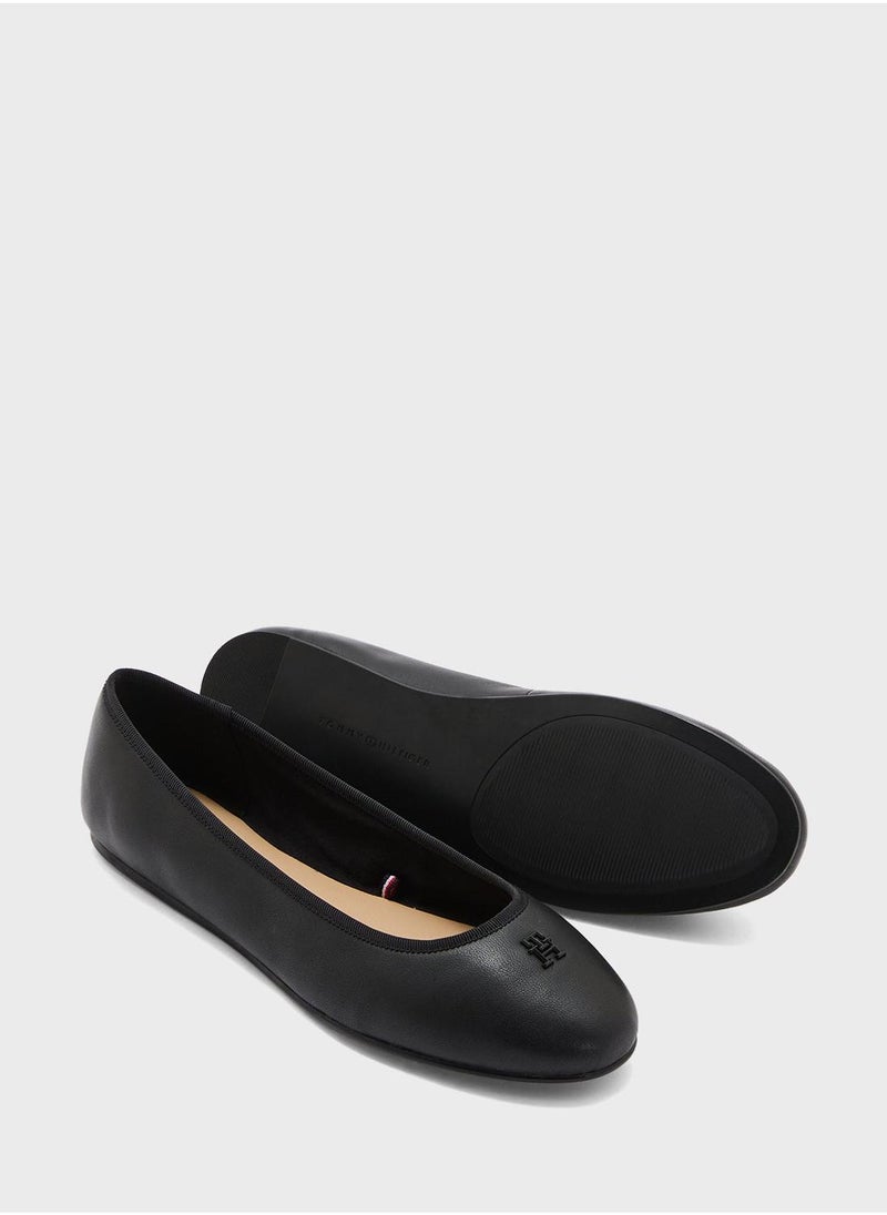 TOMMY HILFIGER Hardware Leather Ballerinas  - Image 4