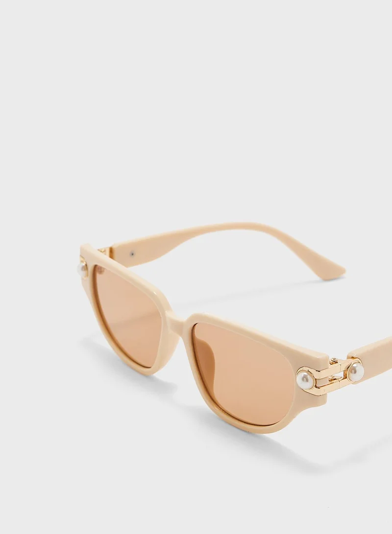 ELLA Pearl Arm Cat Eye Sunglasses