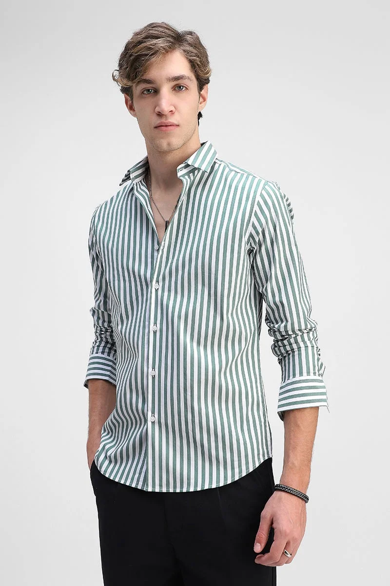 سنيتش قميص مخطط بقصة ضيقة ومرونة