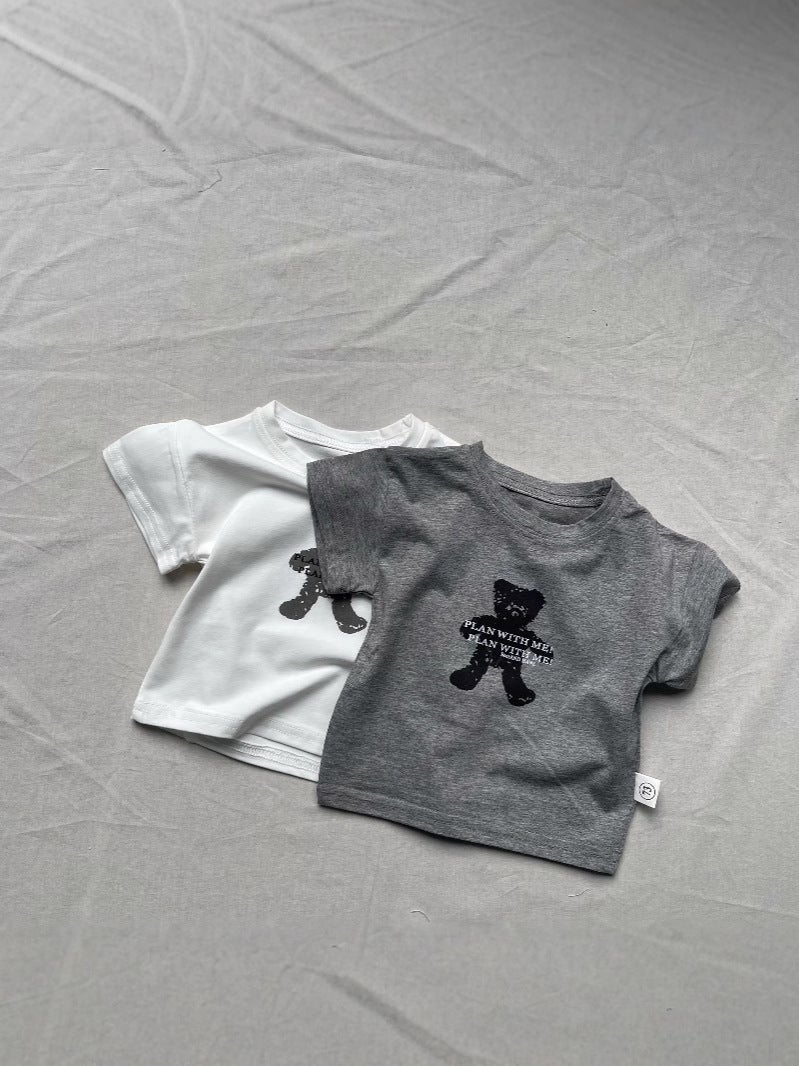 تي شيرت صيفي للرجال والنساء بأكمام قصيرة على طراز كوري مع دمية دب محشوة بتصميم إنستغرام - Image 2