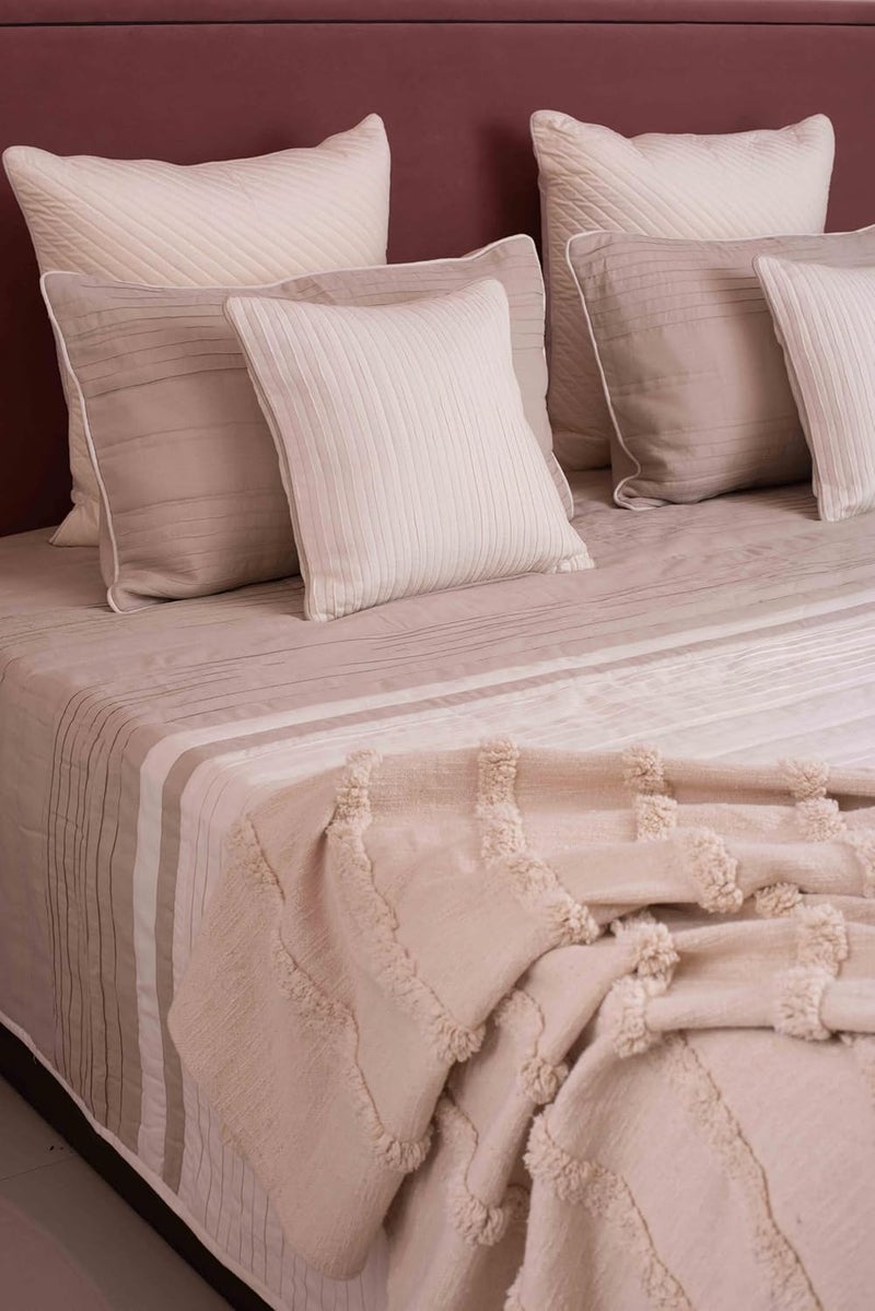 CASA AMI CASA AMI Austin Bedcover Set 1 bedcover 2 Pillow Covers and 2 Cushion Covers Suitable for King and Queen Beds Pattern Quilted Fabric Linen Suitable for King and Queen Beds Linen  - Image 4