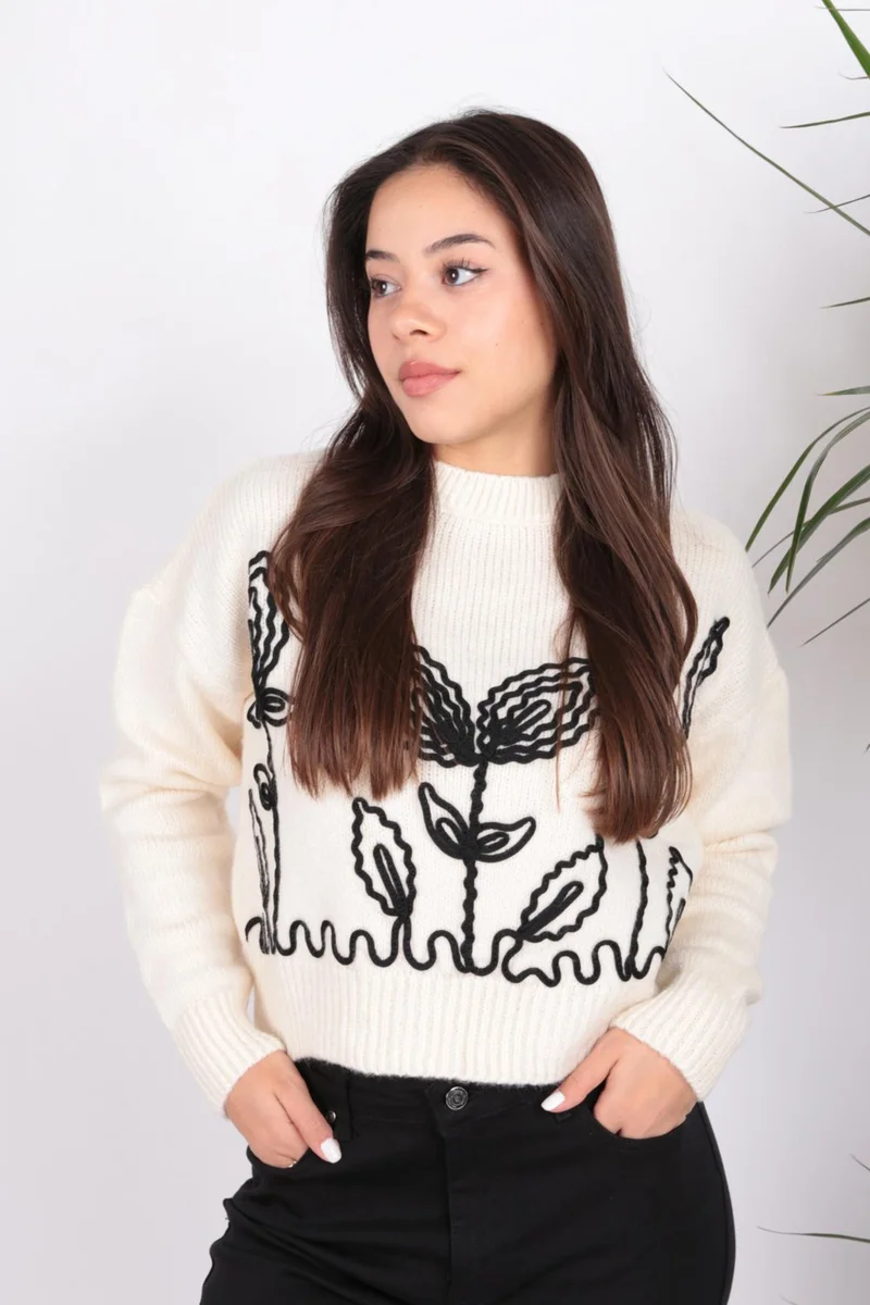 Fashion Friends 24K0031K1 Women's Embroidered Sweater