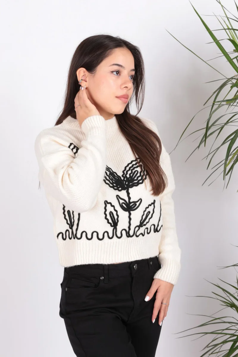 Fashion Friends 24K0031K1 Women's Embroidered Sweater