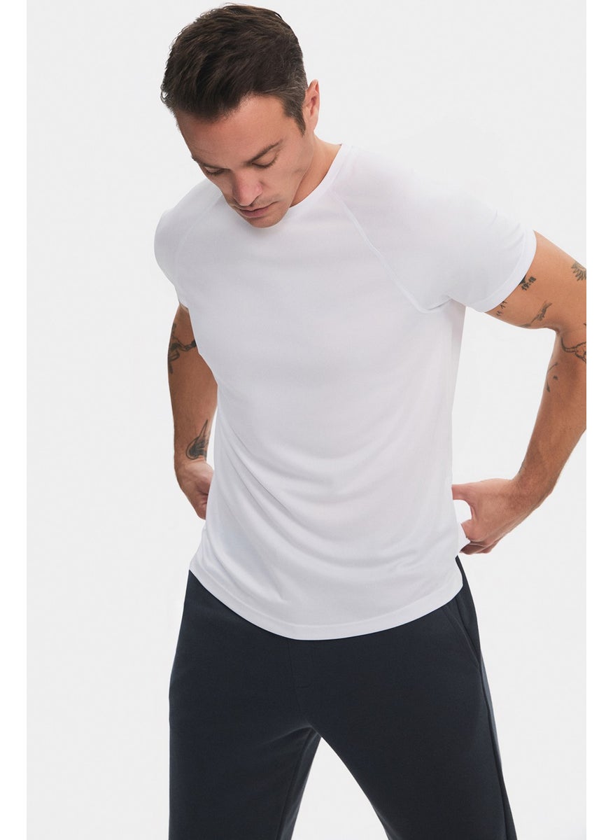 JOYSTAR - Men's Slim Fit Raglan Sleeve Sports T-shirt - Image 1
