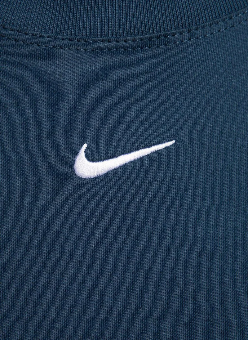 Nike Women's Sportswear Essential T-Shirt