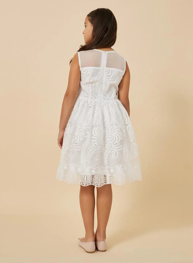 ستايلي Lace Detail Round Neck Fit and Flare Dress