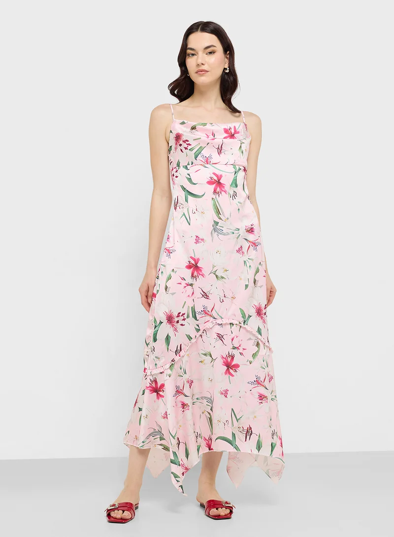 جينجر Floral Hankerchief Dress