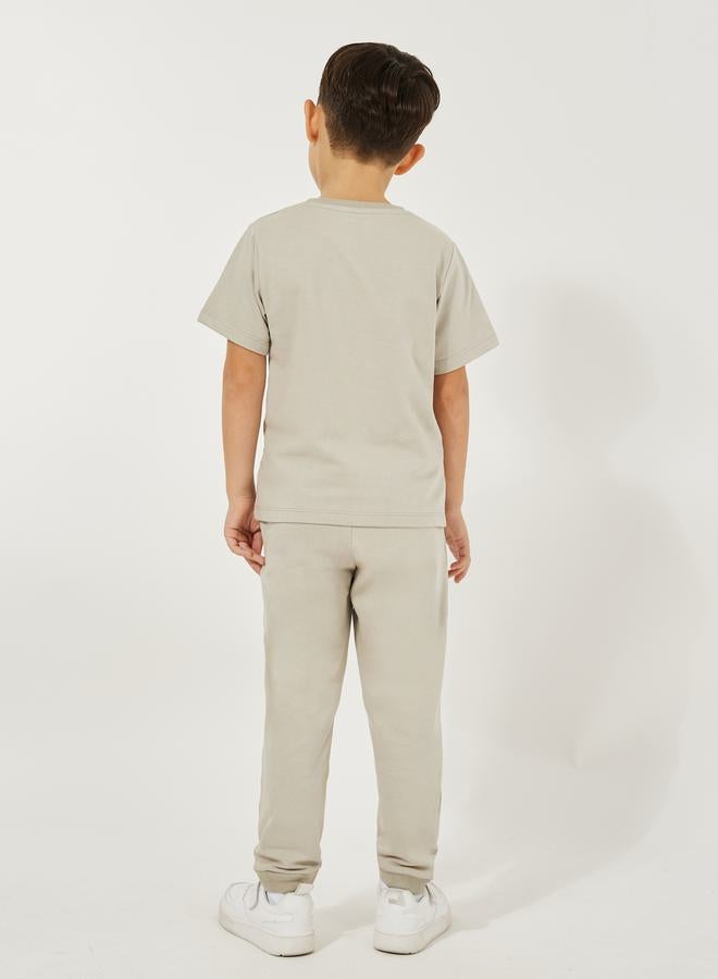 Styli Solid T-Shirt & Joggers Set - Image 4
